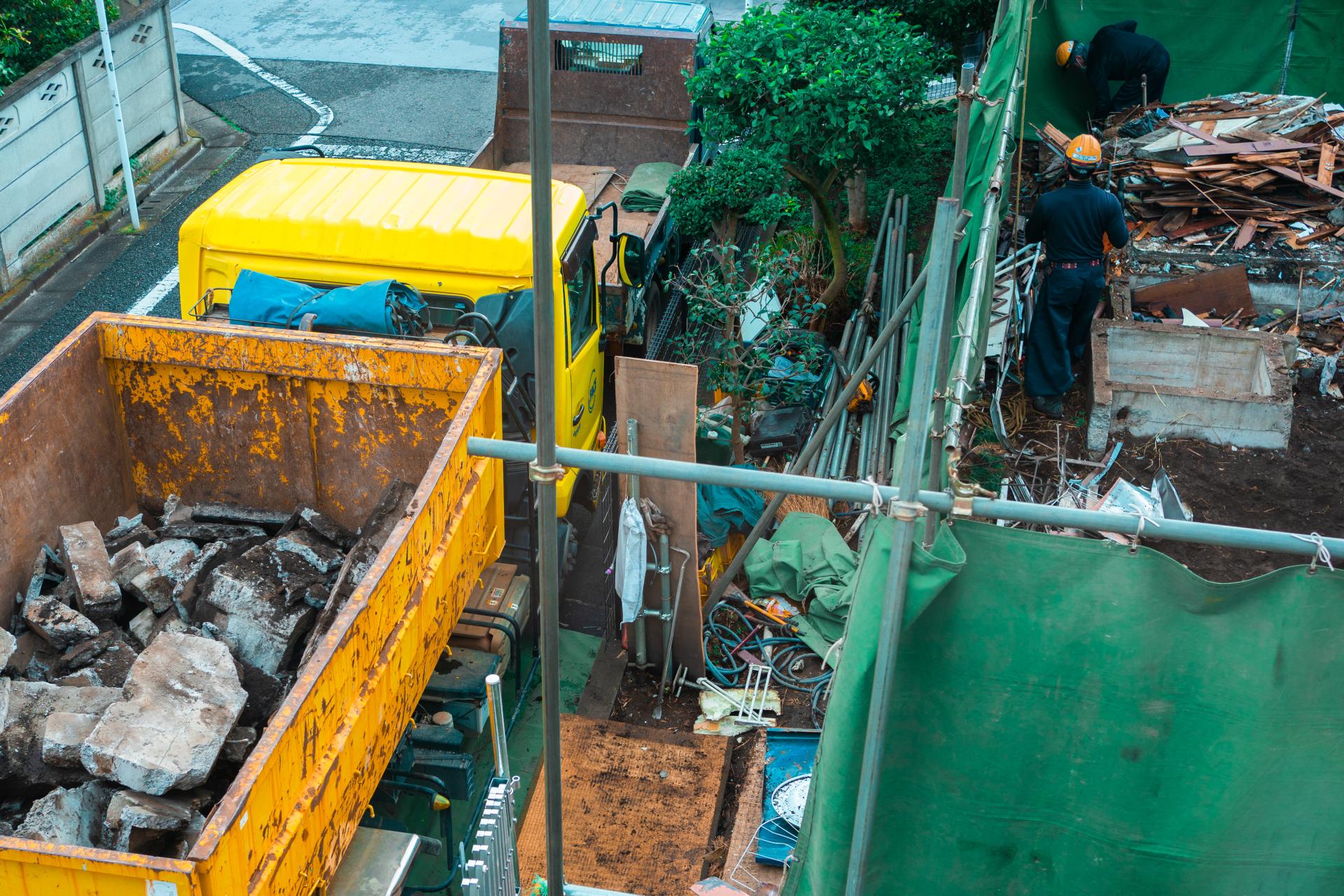解体現場の引き取り