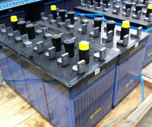 産業用バッテリー